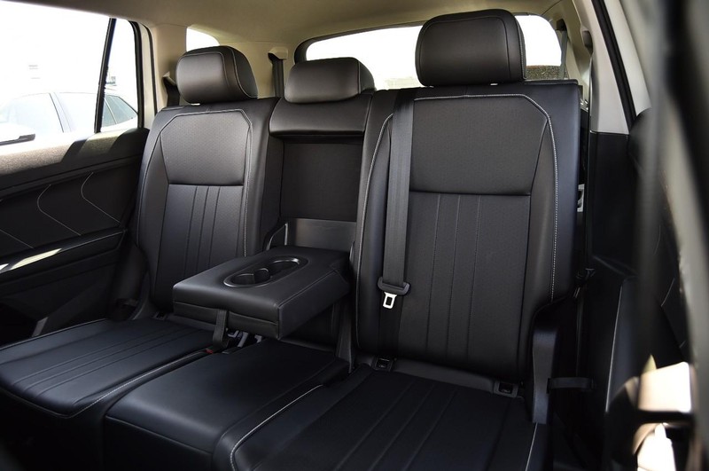 Volkswagen Tiguan Vehicle Image 21