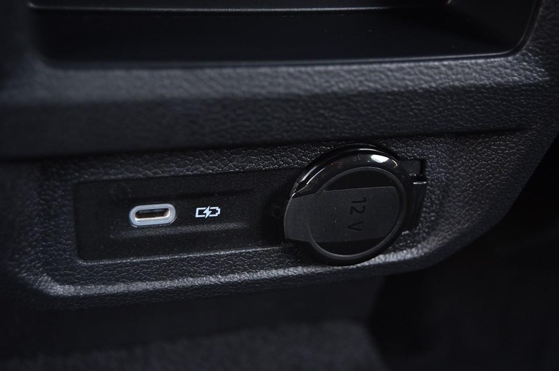 Volkswagen Tiguan Vehicle Image 23