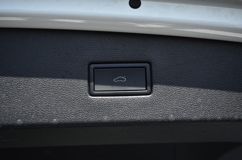 Volkswagen Tiguan Vehicle Image 26