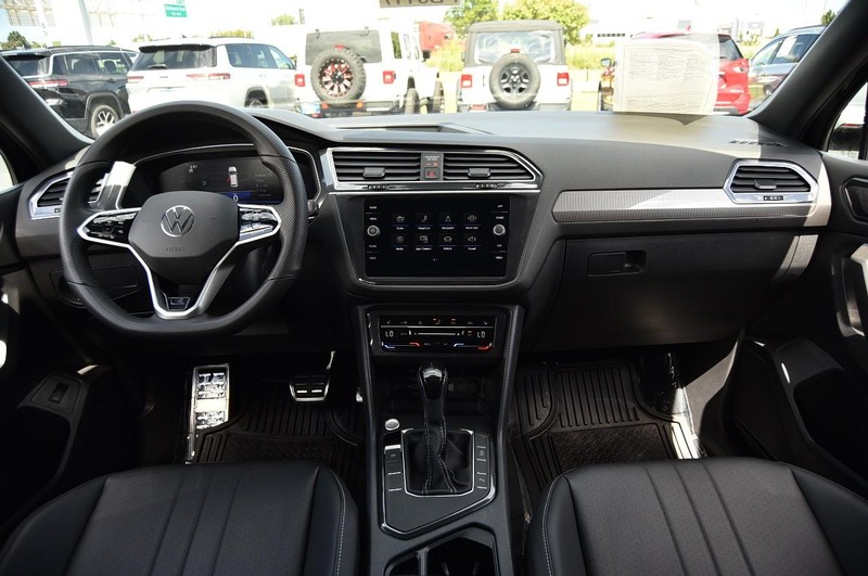 Volkswagen Tiguan Vehicle Image 07