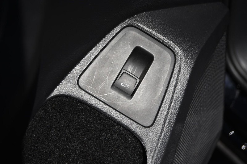 Volkswagen Tiguan Vehicle Image 09