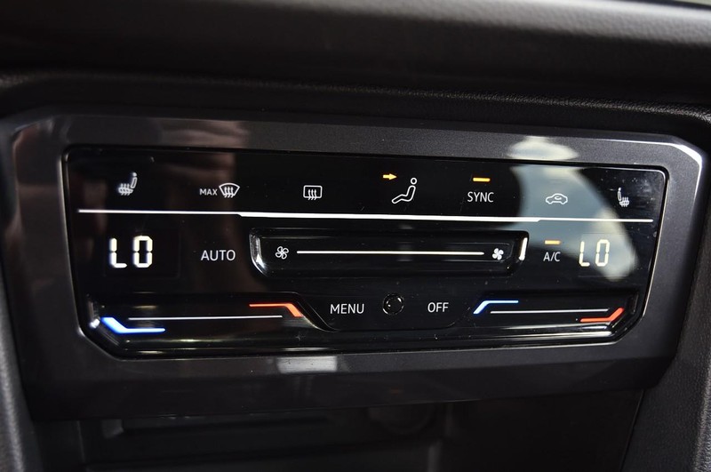 Volkswagen Tiguan Vehicle Image 15