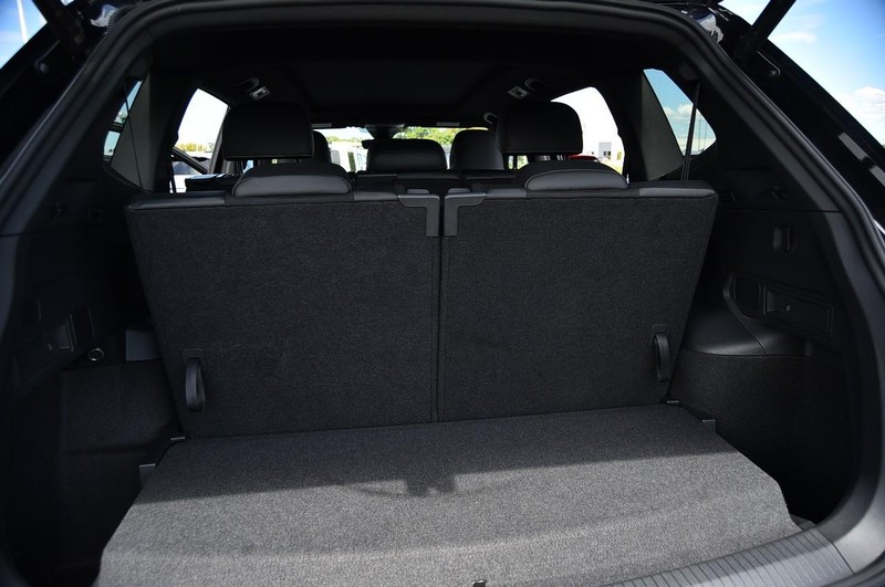 Volkswagen Tiguan Vehicle Image 26