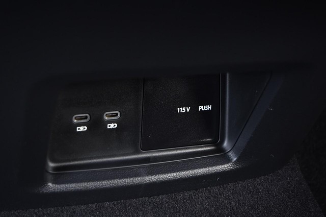 Volkswagen Atlas Cross Sport Vehicle Image 24