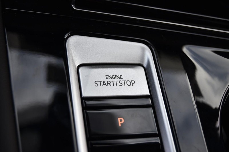 Volkswagen Atlas Cross Sport Vehicle Image 17