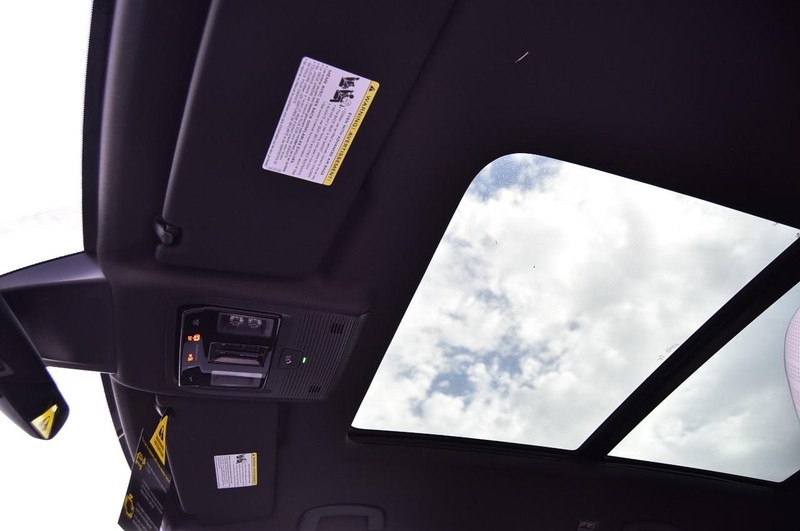 Volkswagen Atlas Cross Sport Vehicle Image 21