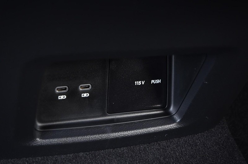 Volkswagen Atlas Cross Sport Vehicle Image 24