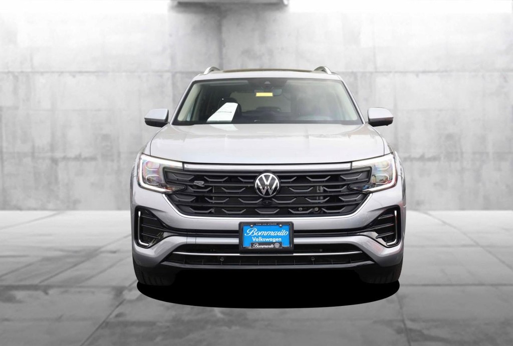 Volkswagen Atlas Vehicle Full-screen Gallery Image 4