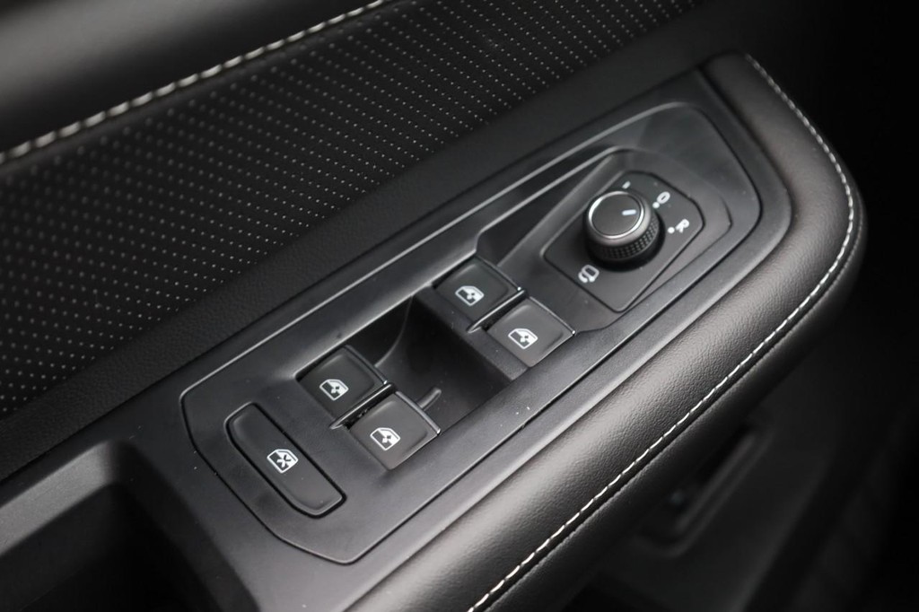 Volkswagen Atlas Vehicle Full-screen Gallery Image 23