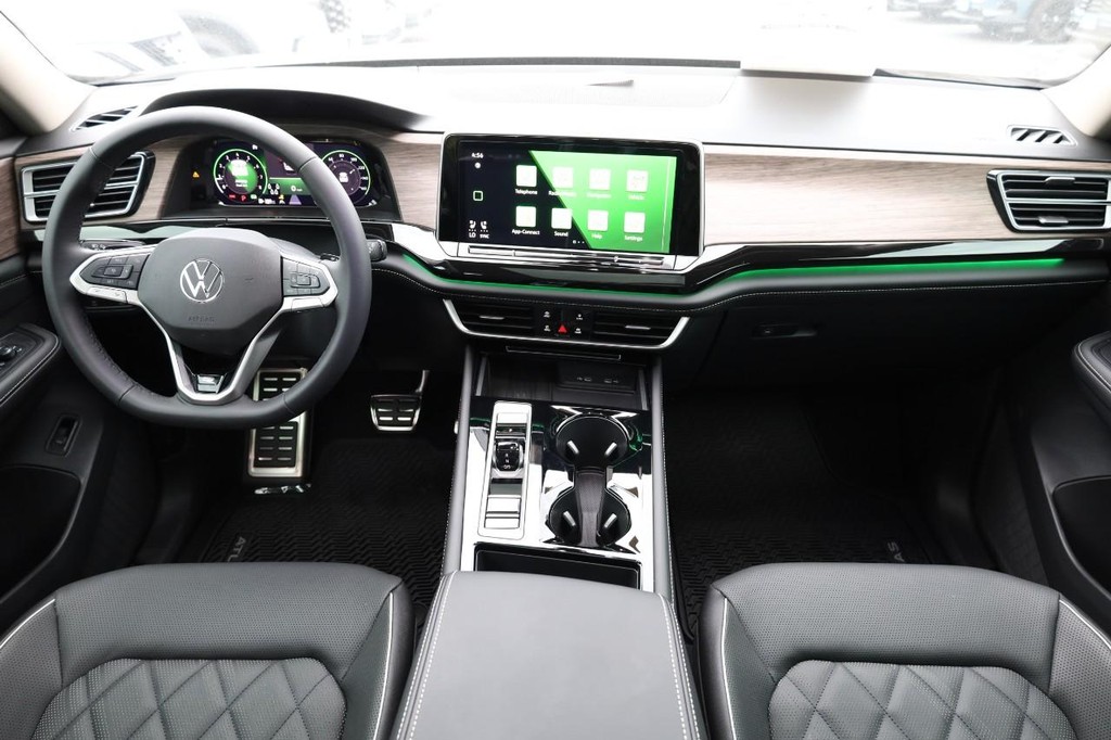 Volkswagen Atlas Vehicle Full-screen Gallery Image 28