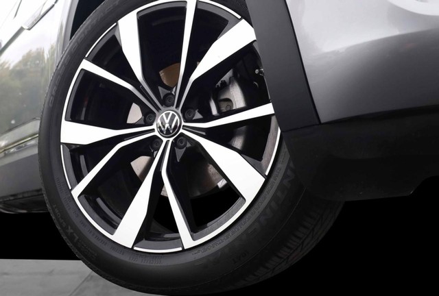 Volkswagen Atlas Vehicle Image 03