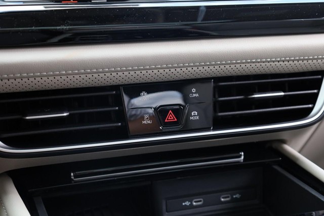 Volkswagen Atlas Vehicle Image 17