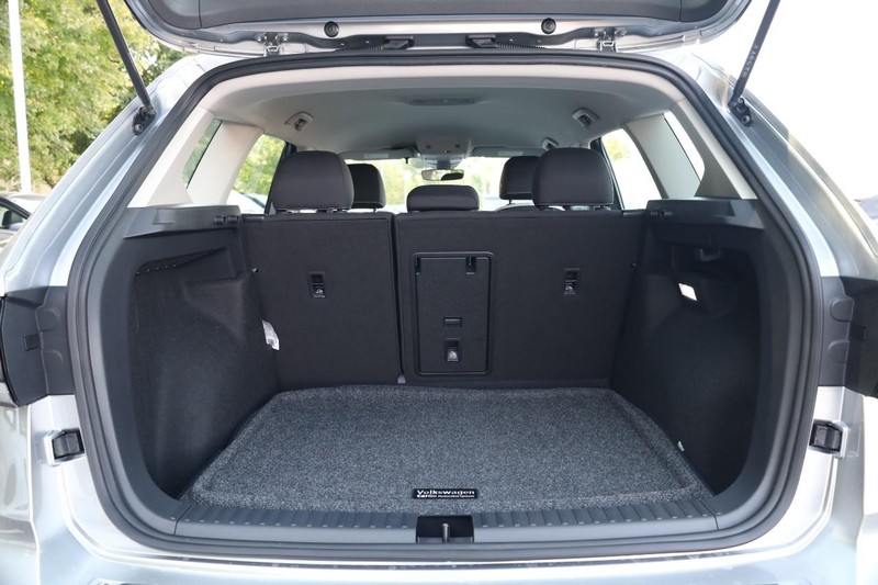 Volkswagen Taos Vehicle Image 07