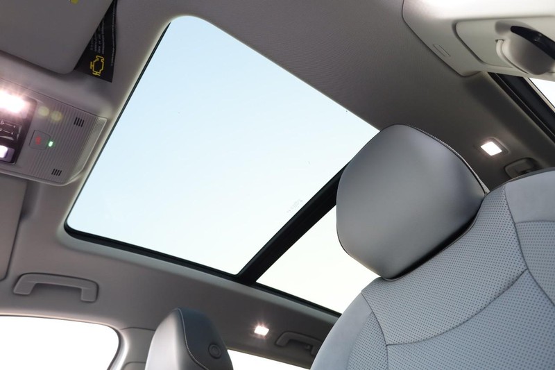 Volkswagen Tiguan Vehicle Image 09