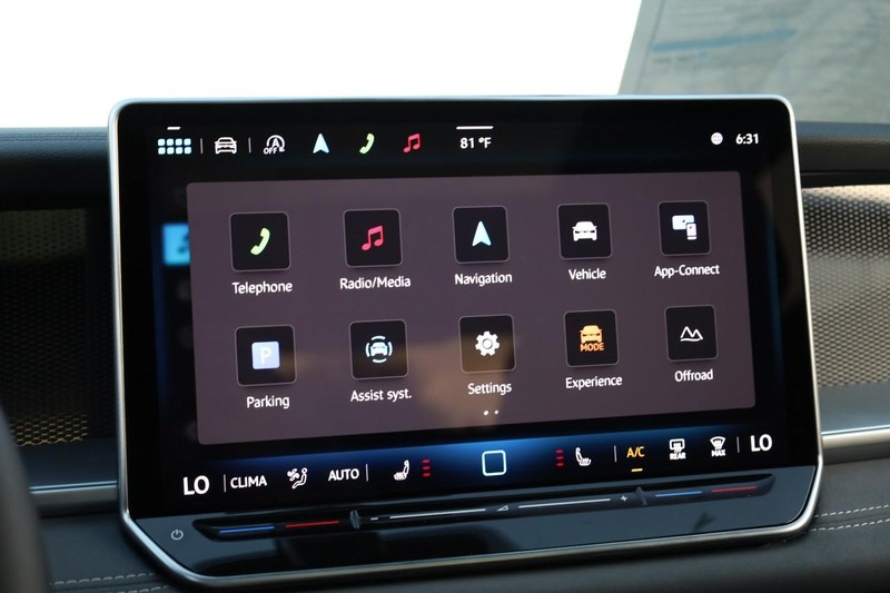 Volkswagen Tiguan Vehicle Image 13