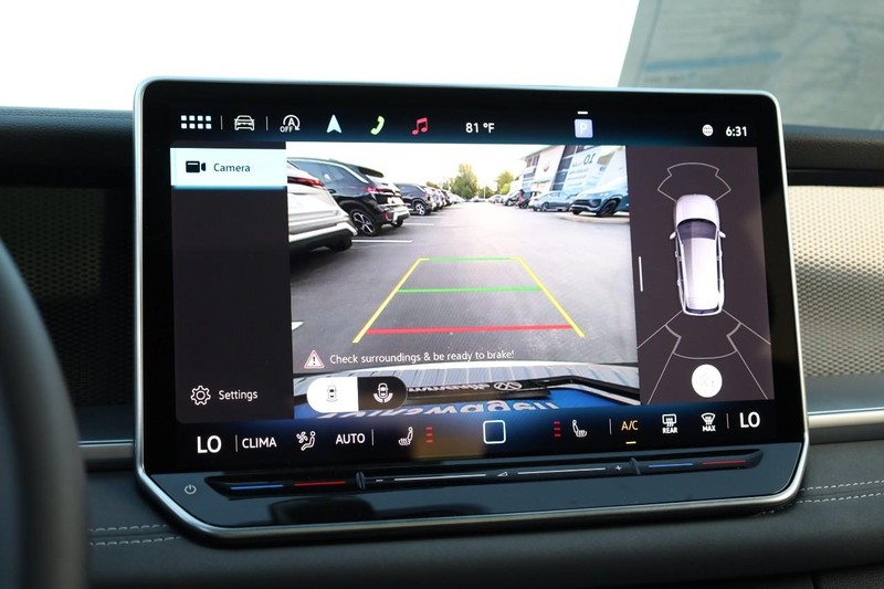 Volkswagen Tiguan Vehicle Image 14