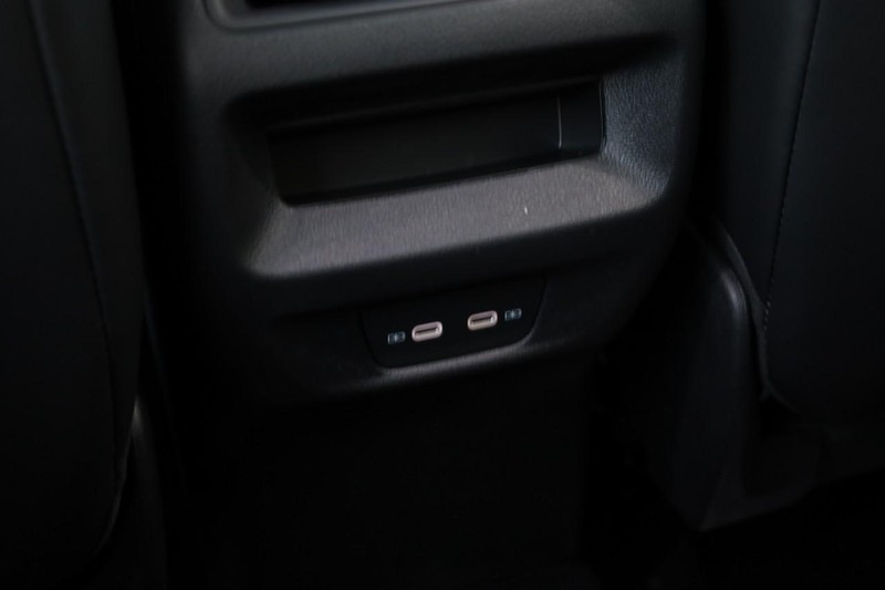 Volkswagen Tiguan Vehicle Image 22