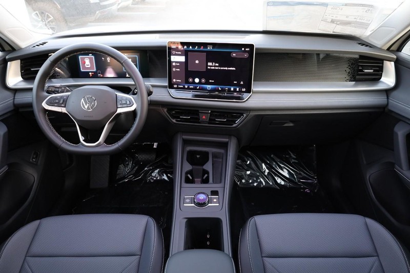 Volkswagen Tiguan Vehicle Image 23