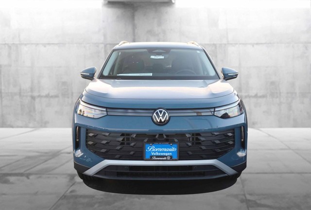 Volkswagen Tiguan Vehicle Image 04