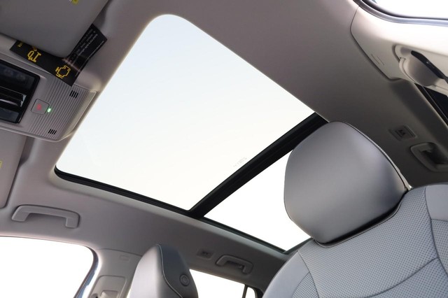 Volkswagen Tiguan Vehicle Image 09