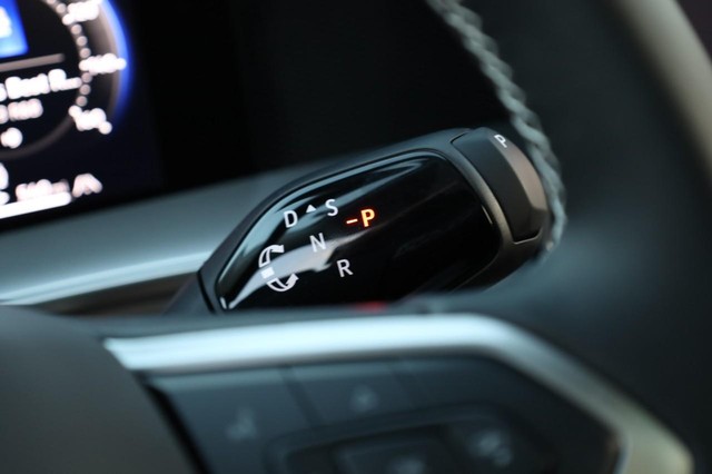 Volkswagen Tiguan Vehicle Image 16