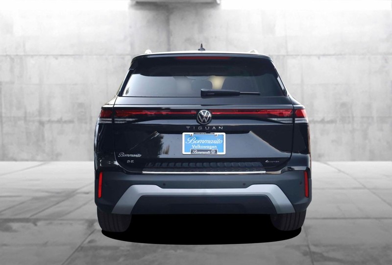 Volkswagen Tiguan Vehicle Image 06