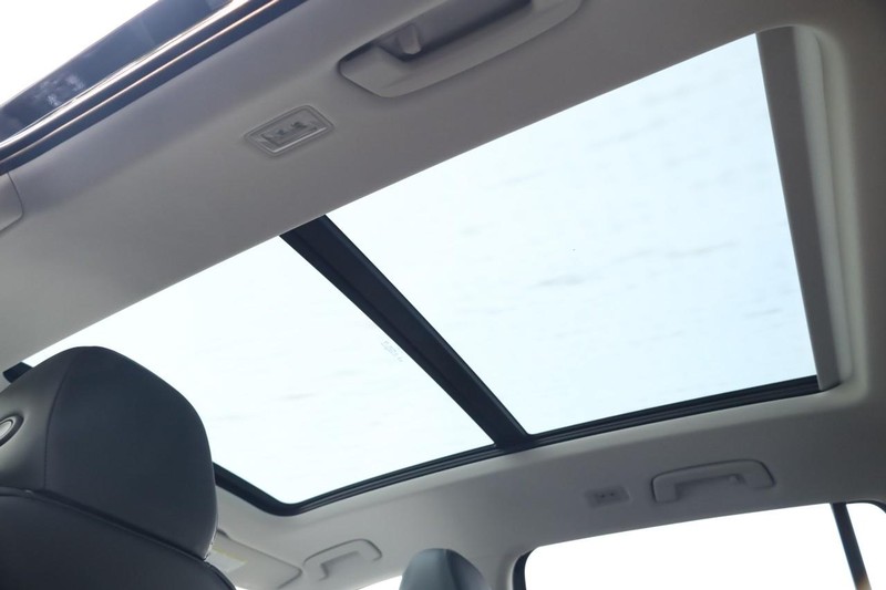 Volkswagen Tiguan Vehicle Image 08