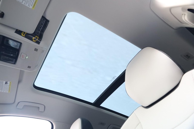 Volkswagen Tiguan Vehicle Image 10