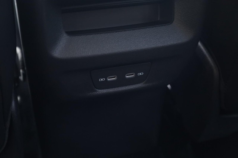 Volkswagen Tiguan Vehicle Image 23