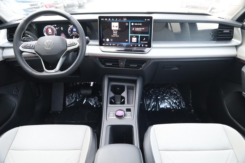 Volkswagen Tiguan Vehicle Image 24