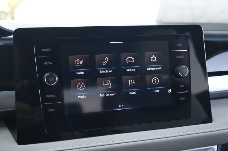 Volkswagen Taos Vehicle Image 11