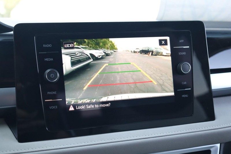 Volkswagen Taos Vehicle Image 12