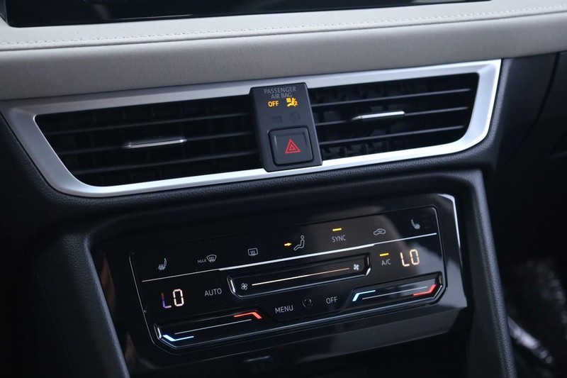 Volkswagen Taos Vehicle Image 13