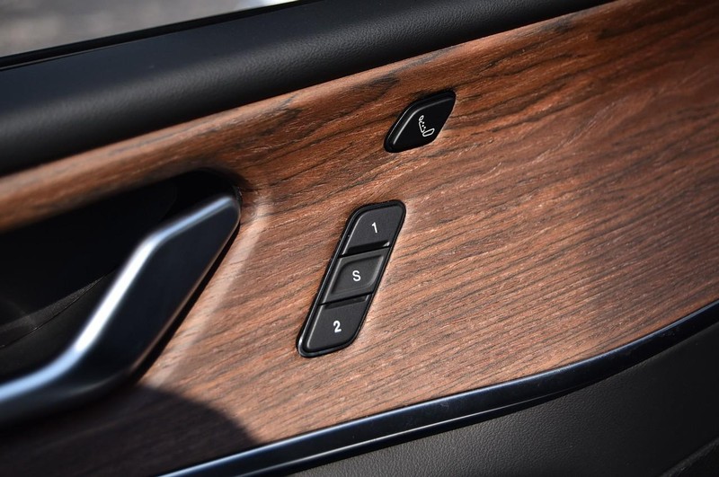 Jeep Grand Cherokee Vehicle Image 09