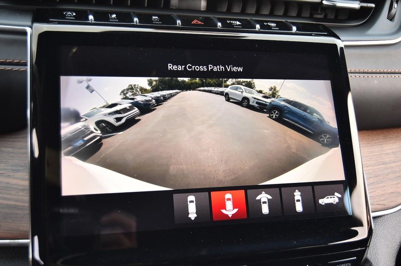 Jeep Grand Cherokee Vehicle Image 15