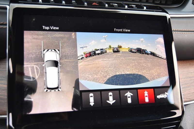 Jeep Grand Cherokee Vehicle Image 17