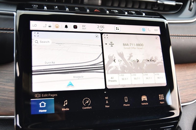 Jeep Grand Cherokee Vehicle Image 19