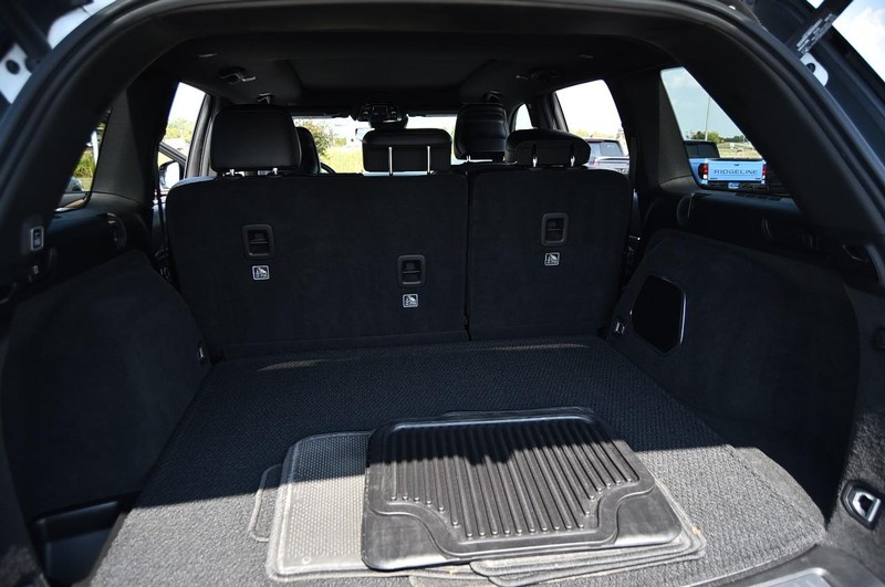 Jeep Grand Cherokee Vehicle Image 31