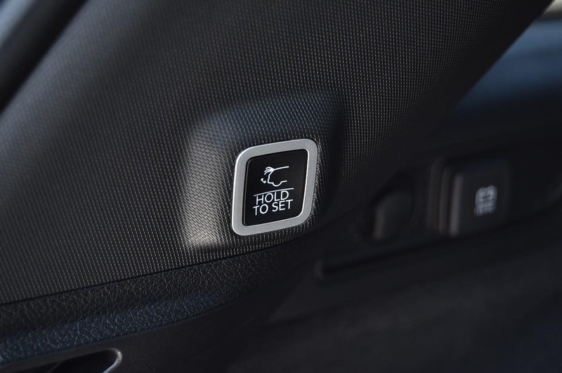 Jeep Grand Cherokee Vehicle Image 32