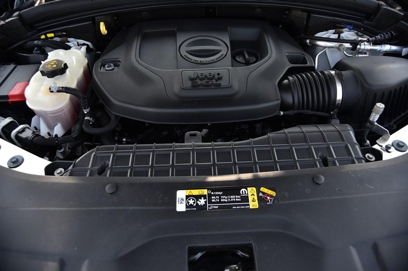 Jeep Grand Cherokee Vehicle Image 33