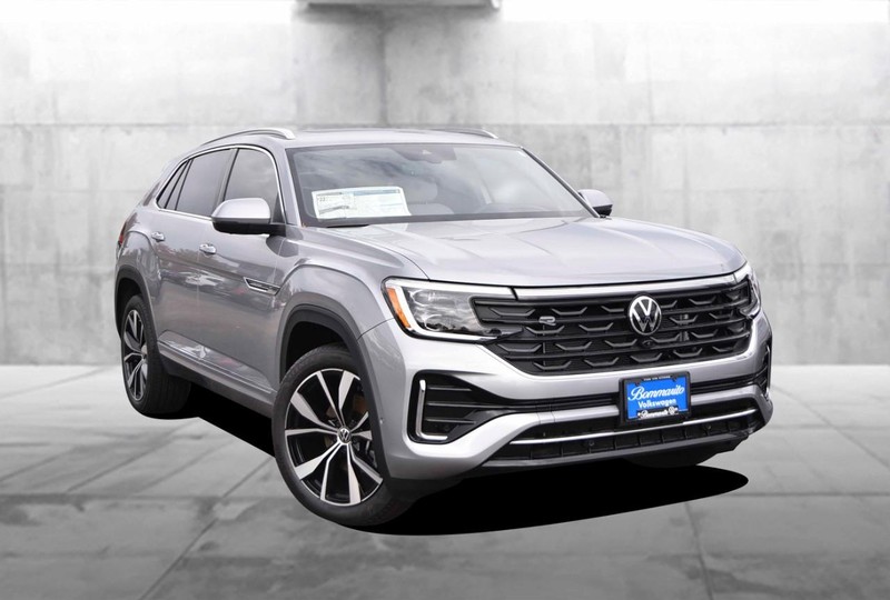 Volkswagen Atlas Cross Sport Vehicle Image 02