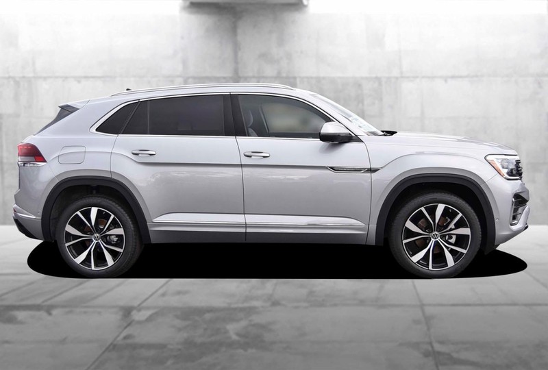 Volkswagen Atlas Cross Sport Vehicle Image 05