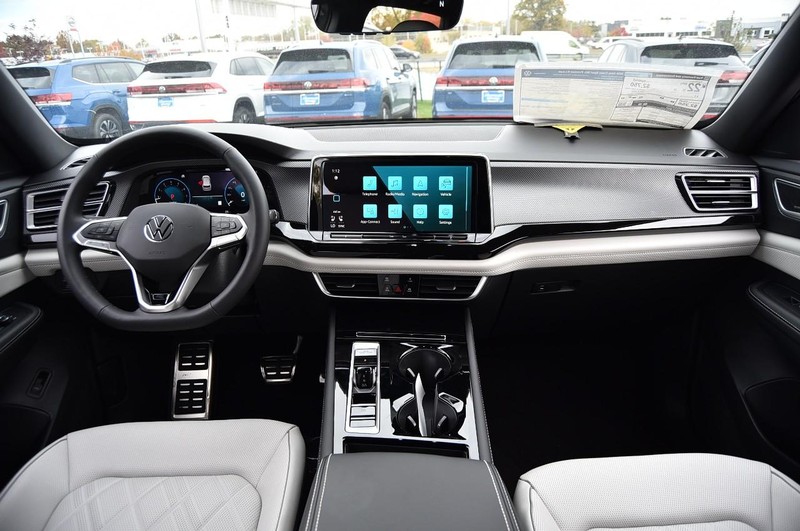 Volkswagen Atlas Cross Sport Vehicle Image 07