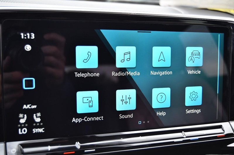 Volkswagen Atlas Cross Sport Vehicle Image 14