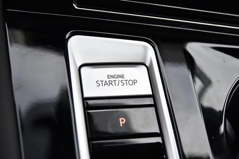 Volkswagen Atlas Cross Sport Vehicle Image 17