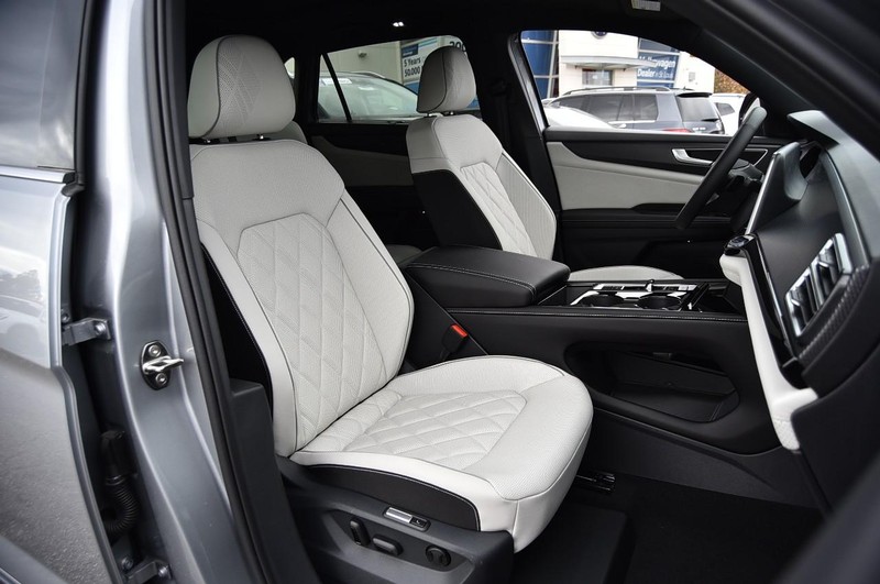 Volkswagen Atlas Cross Sport Vehicle Image 20