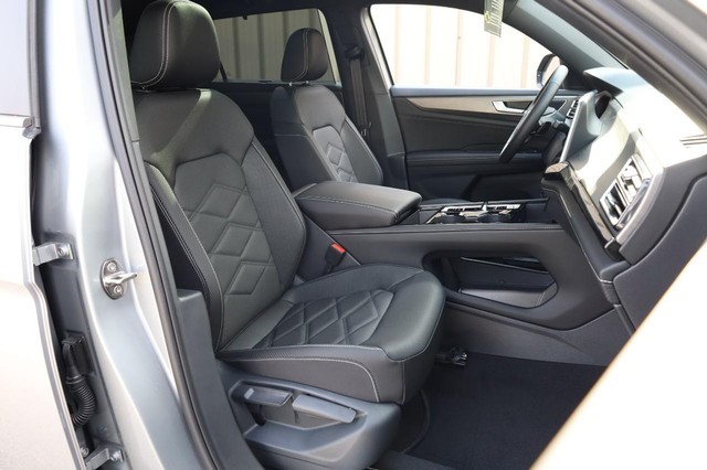 Volkswagen Atlas Cross Sport Vehicle Image 27