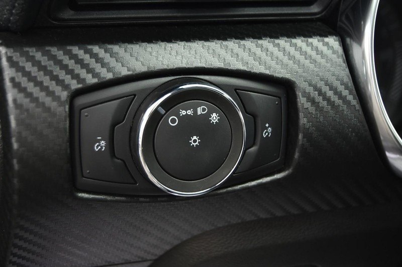 Ford Mustang Vehicle Image 11