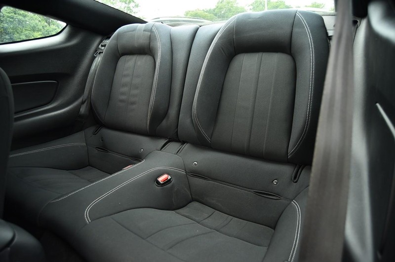 Ford Mustang Vehicle Image 19