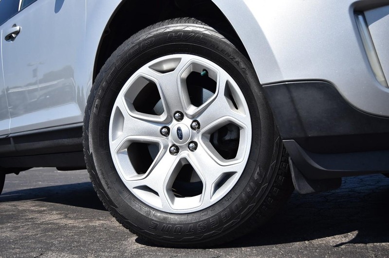 Ford Edge Vehicle Image 03